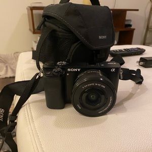 Sony a6000 camera. Great condition just don't use.